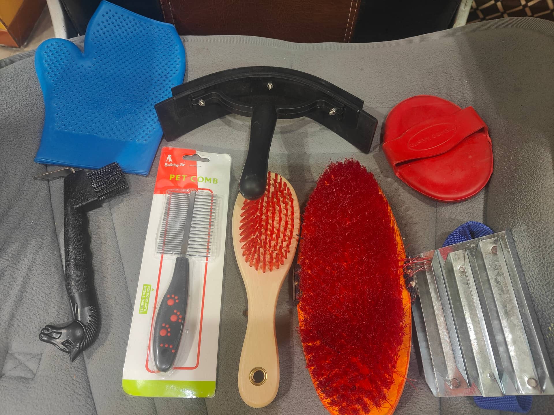 INDIAN GROOMING 8 PCS KIT